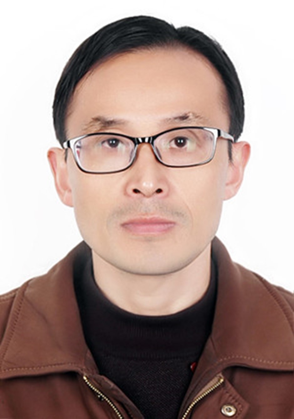 Zhonglin He